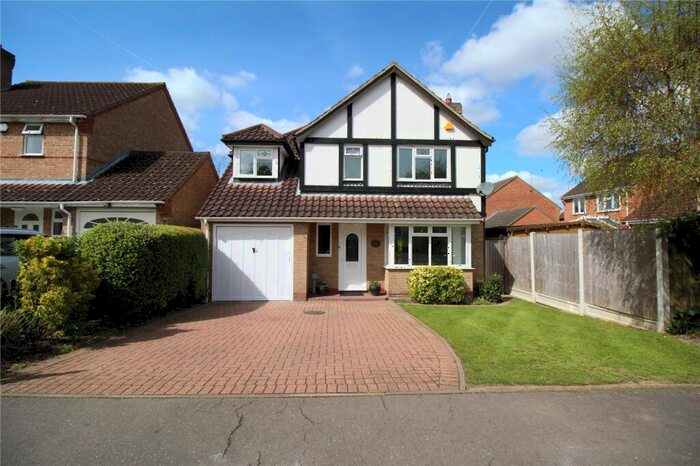 4 Bedroom Detached House To Rent In Sweet Briar Drive, Laindon, SS15