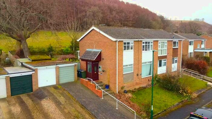 2 Bedroom Flat For Sale In Goathland Grove, Guisborough, North Yorkshire, TS14