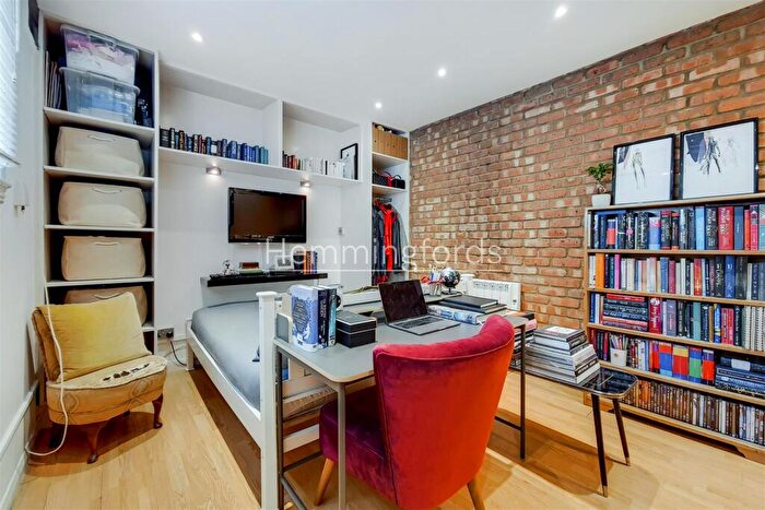 Studio To Rent In Ockendon Road, London, N1