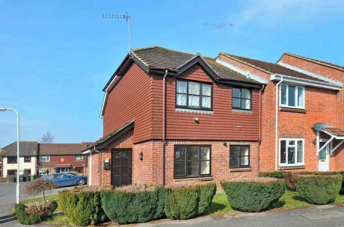 1 Bedroom Detached House To Rent In Harting Close, Clanfield, Waterlooville, PO8