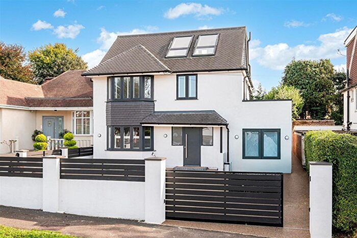 5 Bedroom Detached House For Sale In Chapel Way, Epsom, KT18