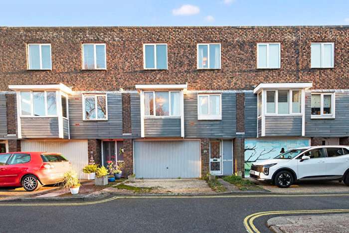 4 Bedroom Town House For Sale In Poynings Place, Old Portsmouth, PO1