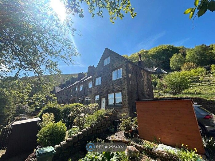 4 Bedroom End Of Terrace House To Rent In Robinwood Terrace, Todmorden, OL14