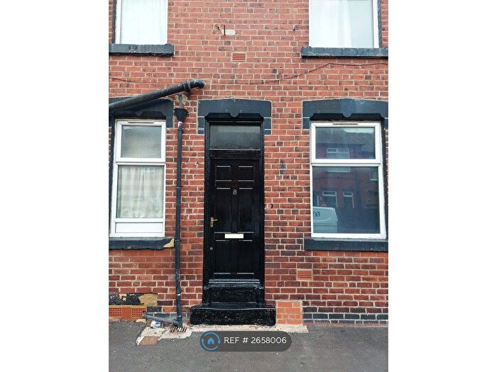 2 Bedroom End Terrace House To Rent In Congress Street, Leeds, LS12