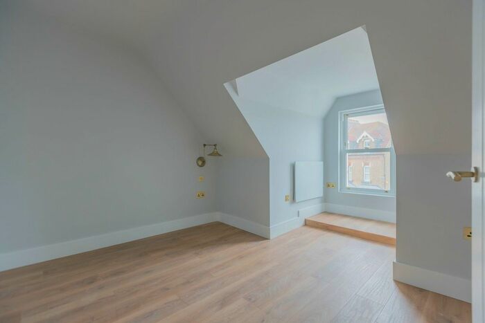 1 Bedroom Flat To Rent In Carlton Avenue, Ramsgate, CT11