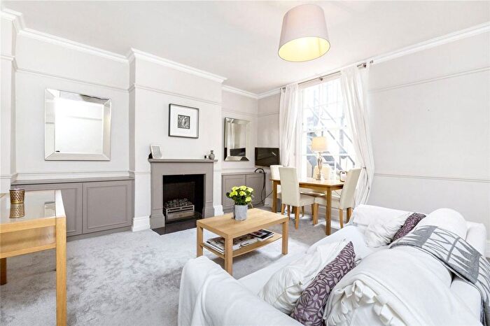 2 Bedroom Flat For Sale In Alderney Street, Pimlico, SW1V