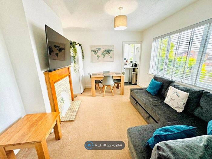 3 Bedroom Maisonette To Rent In Kenilworth Road, Ashford, TW15