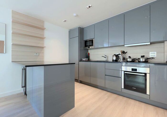 2 Bedroom Apartment To Rent In City View Apartments, London, N4