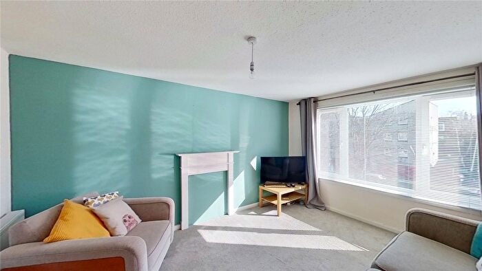 2 Bedroom Flat To Rent In Burns Street, Edinburgh, EH6