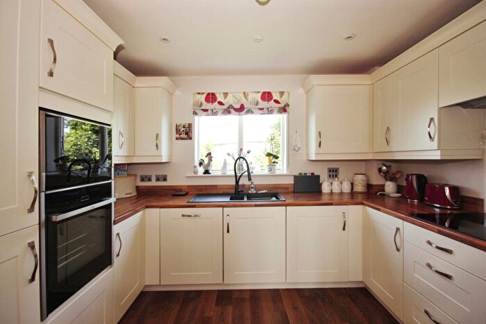 1 Bedroom Flat For Sale In Merlin Way, Warwick, CV34