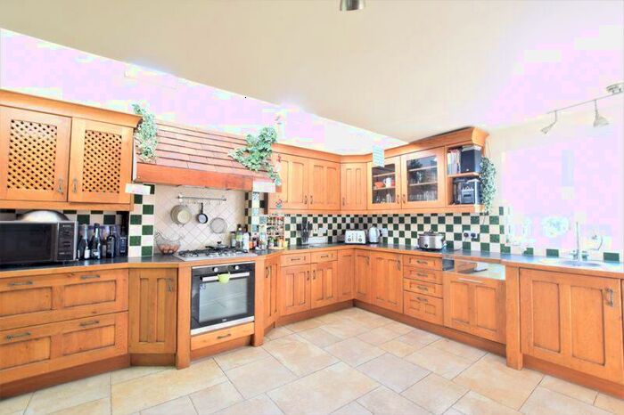 5 Bedroom Link Detached House To Rent In Rousham Road, Tackley, OX5