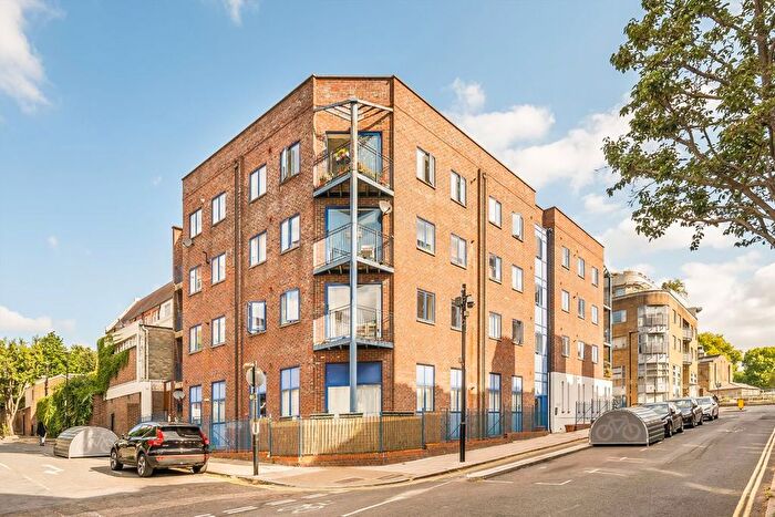 2 Bedroom Flat To Rent In Margery Street, Clerkenwell, WC1X