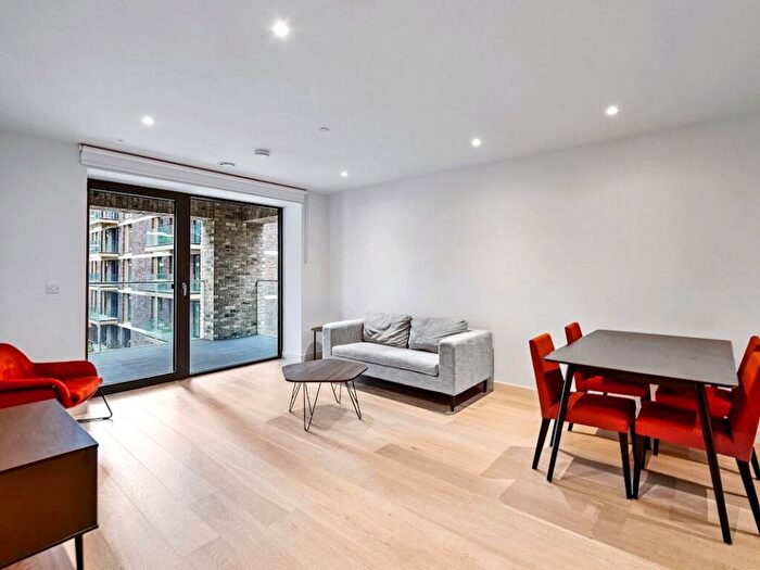 2 Bedroom Apartment To Rent In Clipper Street, London, E16