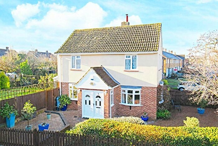 3 Bedroom End Of Terrace House For Sale In Calton Avenue, Hertford, SG14