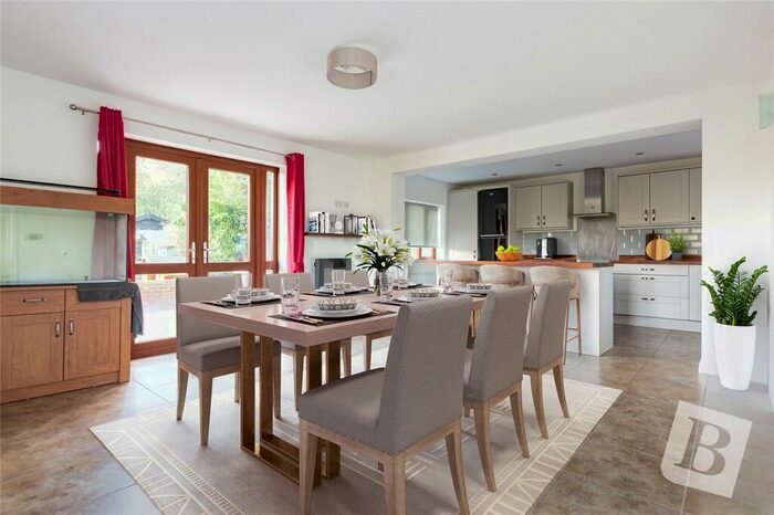 4 Bedroom Detached House For Sale In Mayes Lane, Sandon, Chelmsford, Essex, CM2