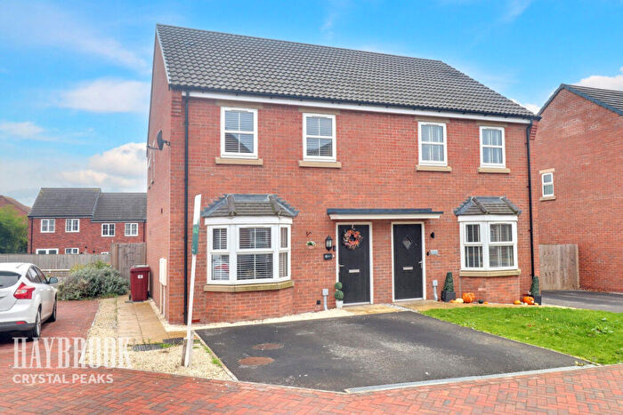 3 Bedroom Semi Detached House For Sale In Almond Avenue, Barlborough, S43