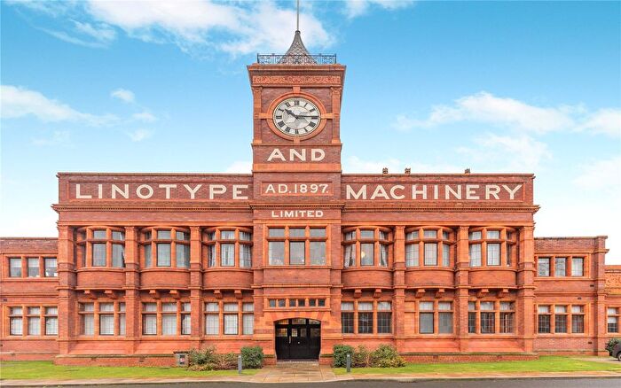 2 Bedroom Flat For Sale In Lawrence Road, Altrincham, WA14