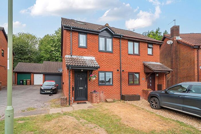 3 Bedroom Semi-Detached House For Sale In Windsor Gardens, Hatch Warren, RG22