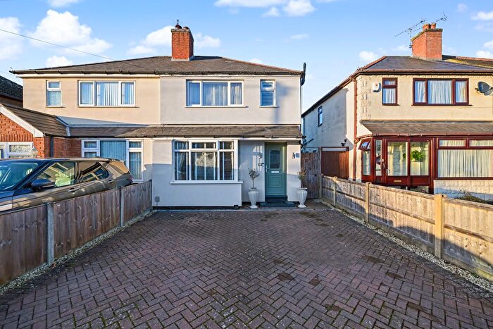 3 Bedroom Semi-Detached House For Sale In Balcombe Road, Hillmorton, Rugby, CV22