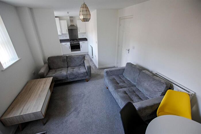 2 Bedroom Apartment To Rent In Escelie Way, Birmingham, West Midlands, B29