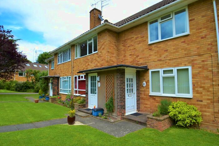 2 Bedroom Flat To Rent In Fir Tree Court, Allum Lane, Elstree, WD6
