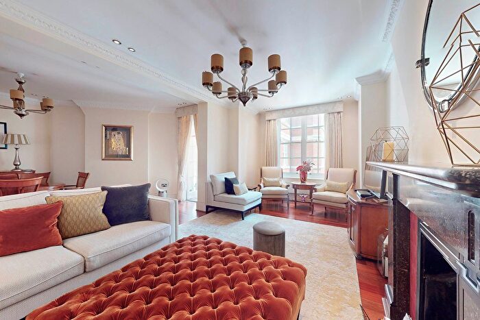 3 Bedroom Flat To Rent In Rodney Court, - Maida Vale, London, W9