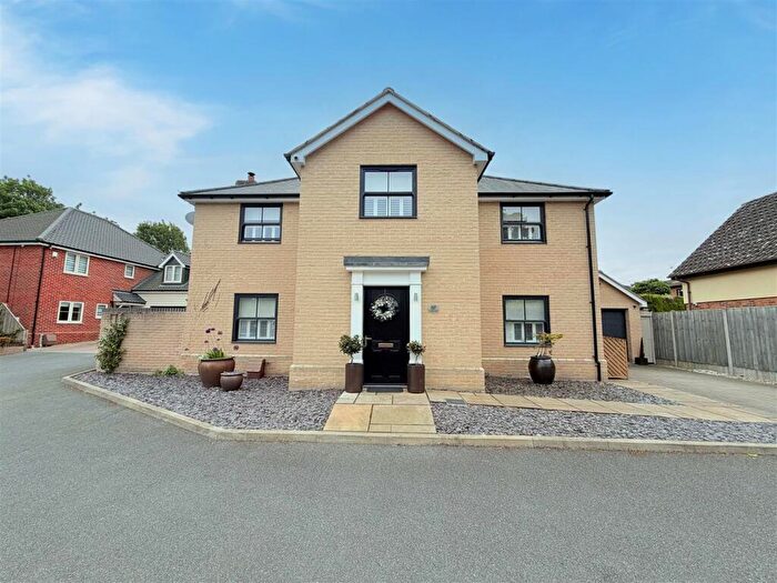 4 Bedroom Detached House For Sale In Needham Road, Stowmarket, IP14