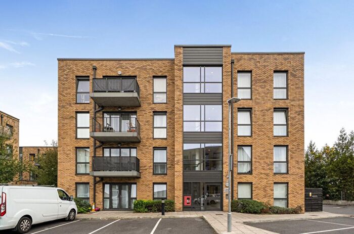 2 Bedroom Flat For Sale In Fibus House, Old Barn Lane, Kenley, CR8