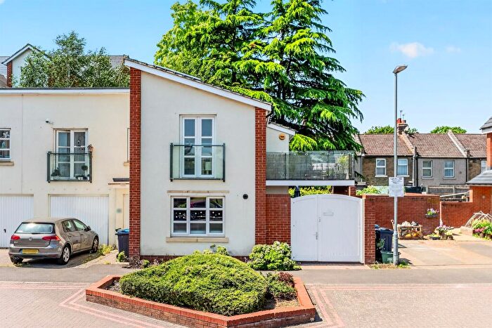 2 Bedroom End Of Terrace House For Sale In Hay Drive, Mitcham, CR4
