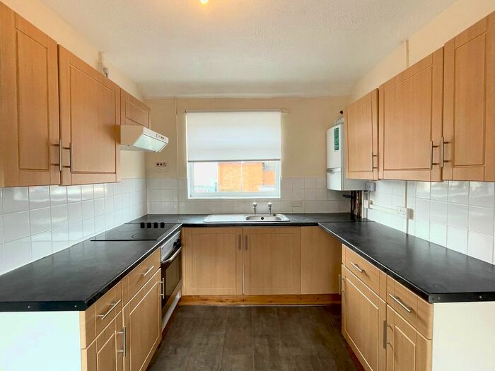1 Bedroom Flat To Rent In Felixstowe Road, Ipswich, IP3