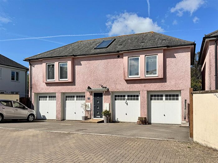 2 Bedroom Detached House For Sale In Cavendish Crescent, Newquay, TR7