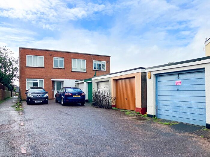 2 Bedroom Flat For Sale In Topsham Road, Exeter, EX2