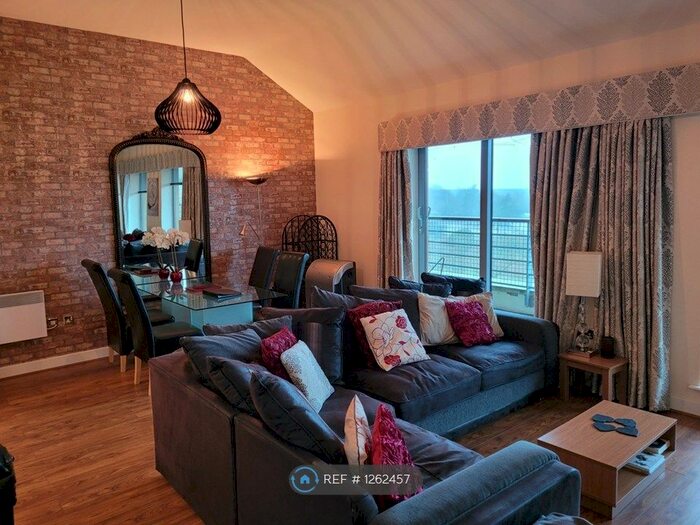 2 Bedroom Flat To Rent In Severn Road, Gloucester GL1