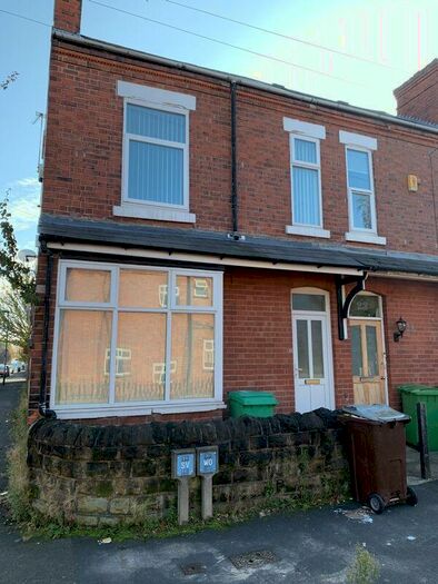 4 Bedroom House Of Multiple Occupation To Rent In Four Bedroom Student House On Ednaston Road, NG7