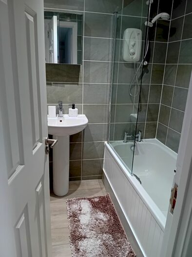 2 Bedroom Flat To Rent In George Street, Aberdeen, Aberdeenshire, AB25