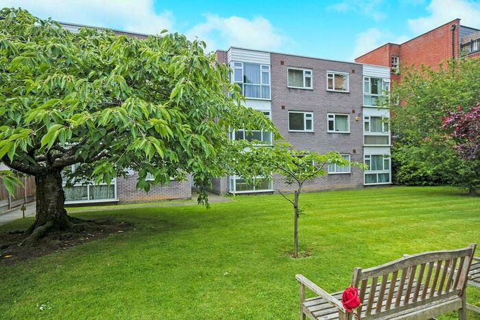 1 Bedroom Flat To Rent In Winston Court, Widmore Road, Bromley, BR1