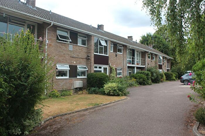 2 Bedroom Flat To Rent In De Freville Road, Great Shelford, Cambridge, CB22