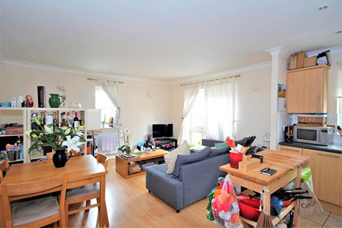 1 Bedroom Apartment To Rent In Maples Place, Whitechapel, E1