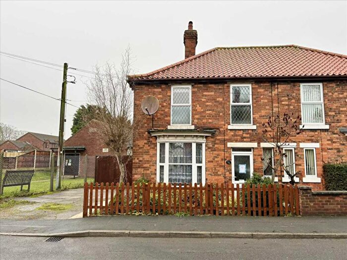 3 Bedroom Semi Detached House For Sale In Church Street, Hibaldstow, DN20