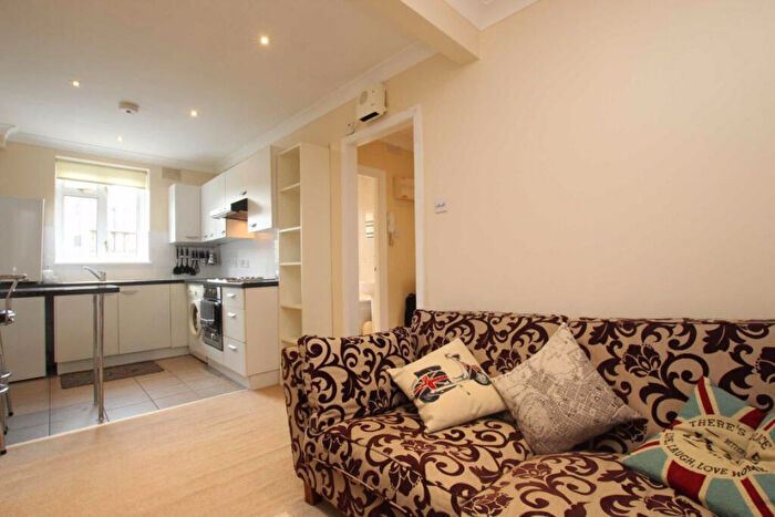 2 Bedroom Flat To Rent In Essex Road, Islington, N1