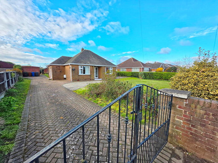 2 Bedroom Detached Bungalow For Sale In Weet Shaw Lane, Cudworth, Barnsley, S72