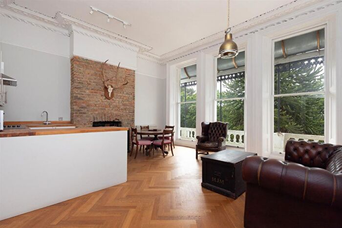 1 Bedroom Flat For Sale In Markwick Terrace, St. Leonards-On-Sea, TN38