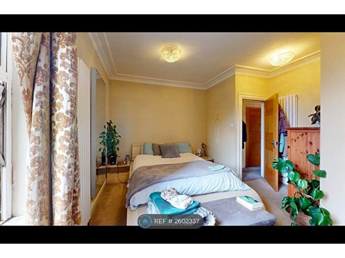 2 Bedroom Flat To Rent In Lordship Road, London, N16