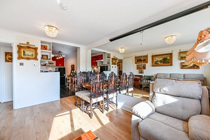 1 Bedroom Flat For Sale In Lilestone Street, St John's Wood, London, NW8