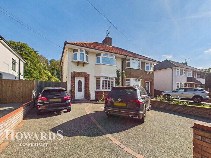 3 Bedroom Semi-Detached House For Sale In Higher Drive, Lowestoft, NR32