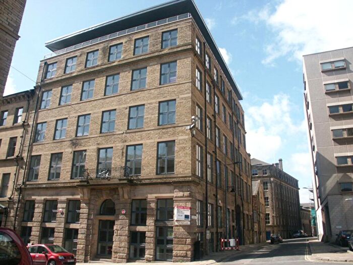 1 Bedroom Apartment To Rent In Acton House, Scoresby Street, Bradford, West Yorkshire, BD1
