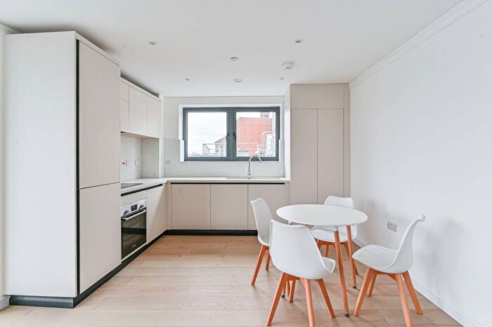 2 Bedroom Flat To Rent In Lewisham High Street, Lewisham, London, SE13