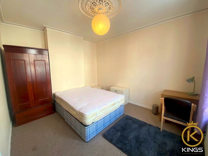 3 Bedroom Terraced House To Rent In Walmer Road, Portsmouth, PO1