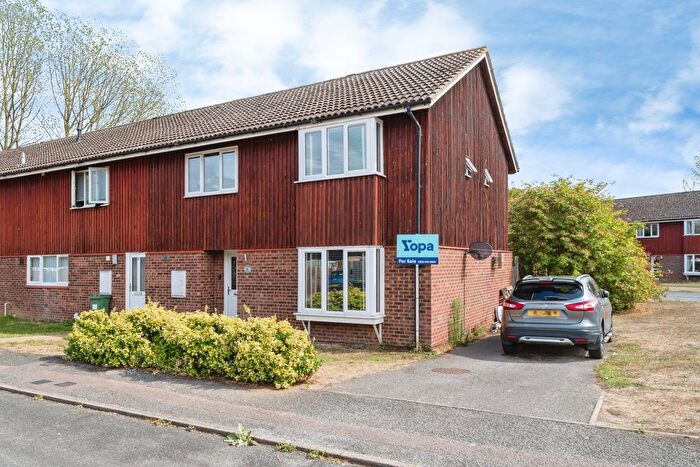 4 Bedroom End Of Terrace House For Sale In Mill Reef Close, Newmarket, CB8