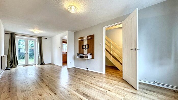 3 Bedroom House To Rent In Charter Road, Chippenham, , Gb, SN15